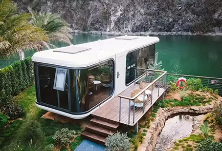 Kapsul Angkasa: Pod Nomad Digital Luar Grid Terbaik